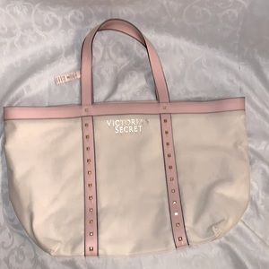 Victoria’s Secret “Weekend Sale Item “tote bag, pink & cream color Lots of room